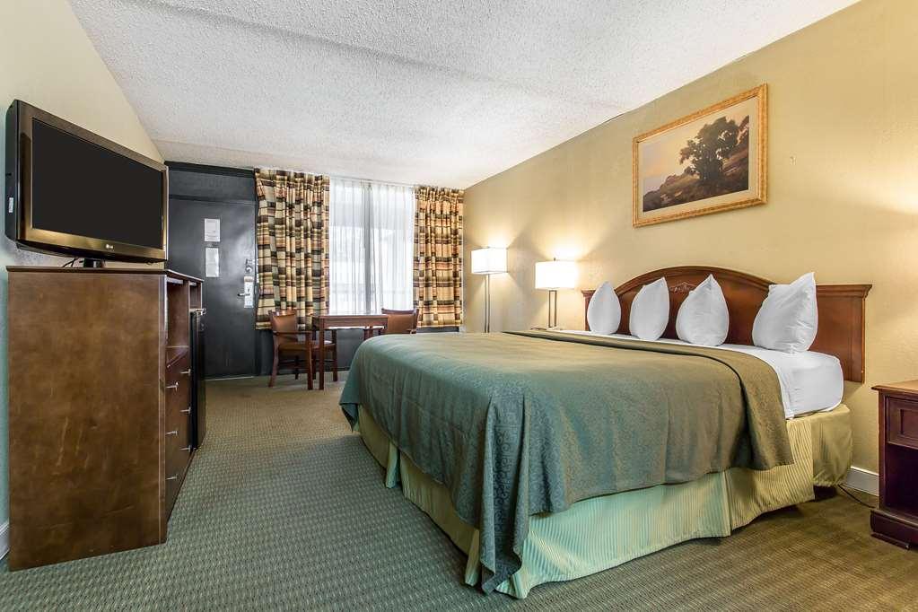 Rodeway Inn ลอว์ตัน ห้อง รูปภาพ