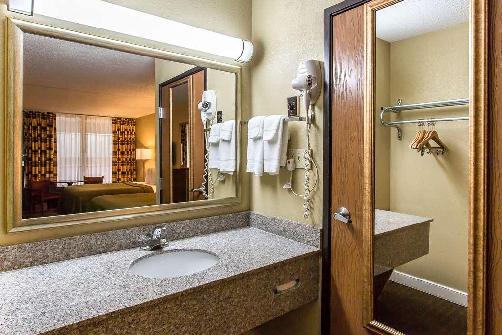 Rodeway Inn ลอว์ตัน ห้อง รูปภาพ