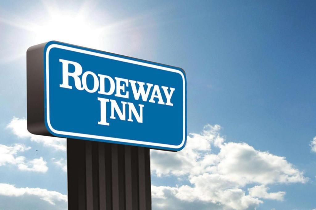 Rodeway Inn ลอว์ตัน ภายนอก รูปภาพ